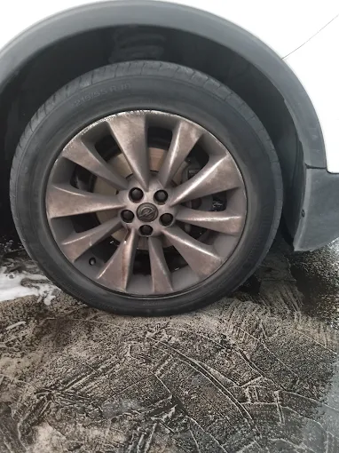 rueda antes de limpieza